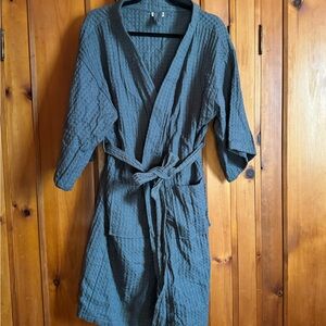 Gray Waffle Knit Women's Robe